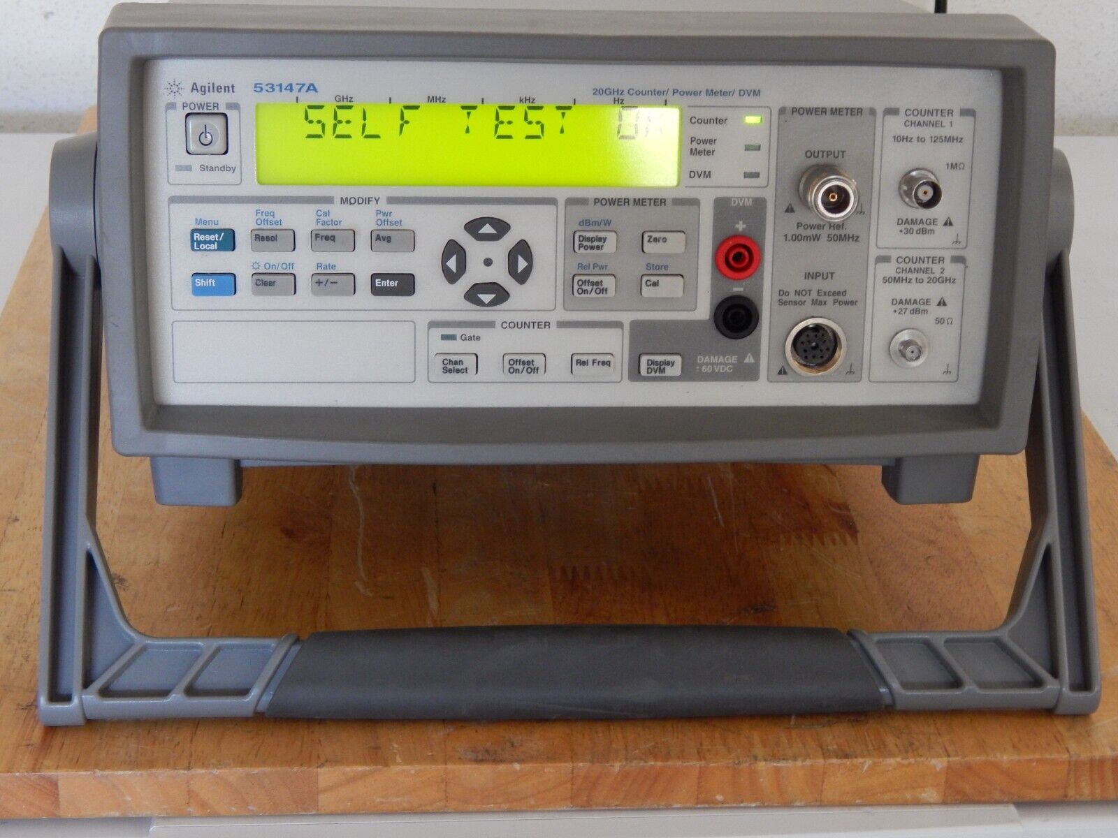 Agilent 53147A Counter/Power Meter/DVM, 20GHz, Opt 001, w/case 123hrs of use Agilent 53147A Counter/Power Meter/DVM, 20GHz, Opt 001, w/case 123hrs of use